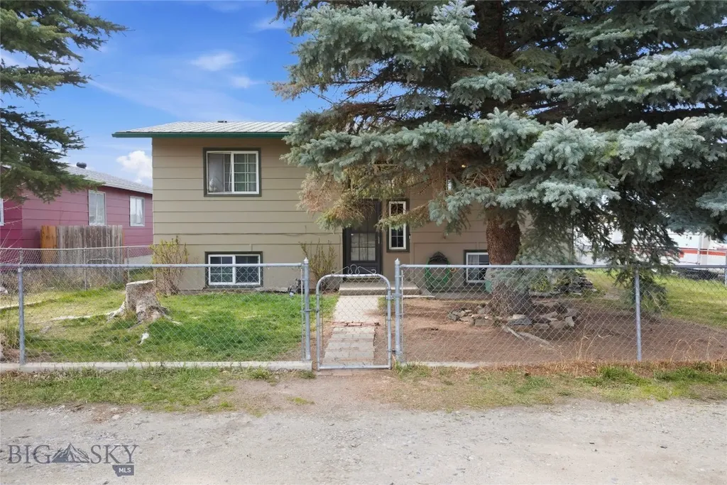 1901 Lafayette Butte MT 59701
