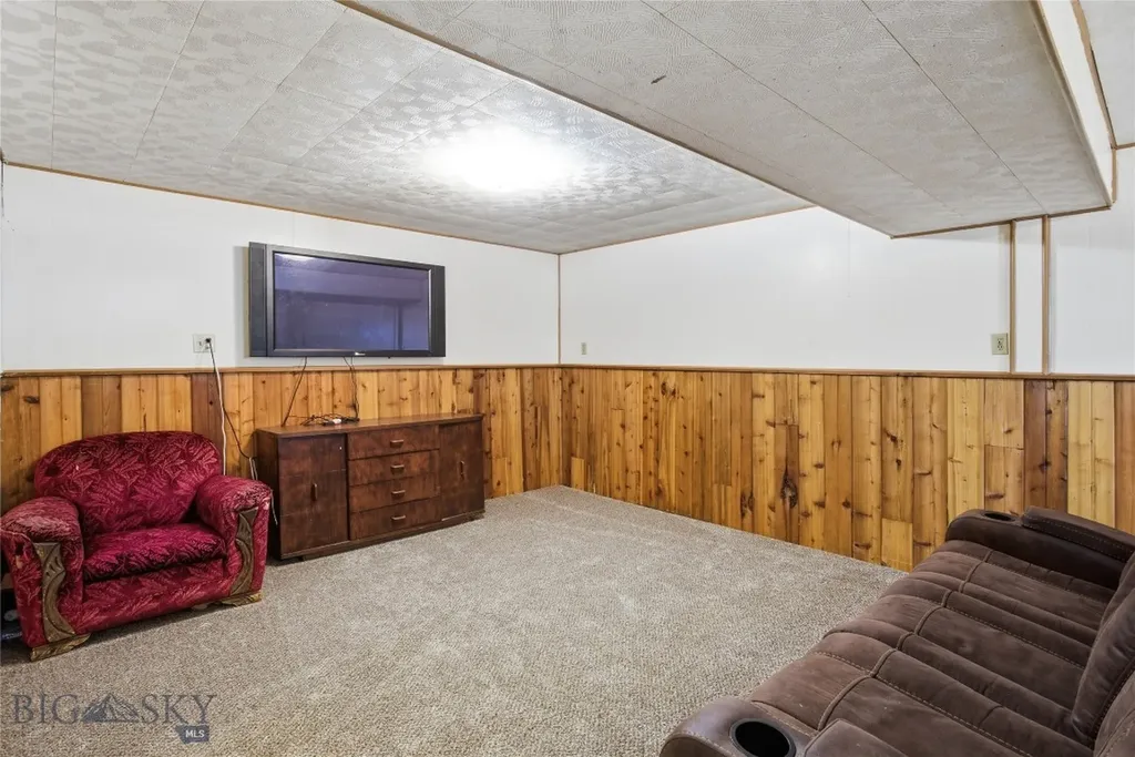 1901 Lafayette Butte MT 59701