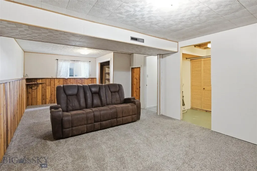 1901 Lafayette Butte MT 59701