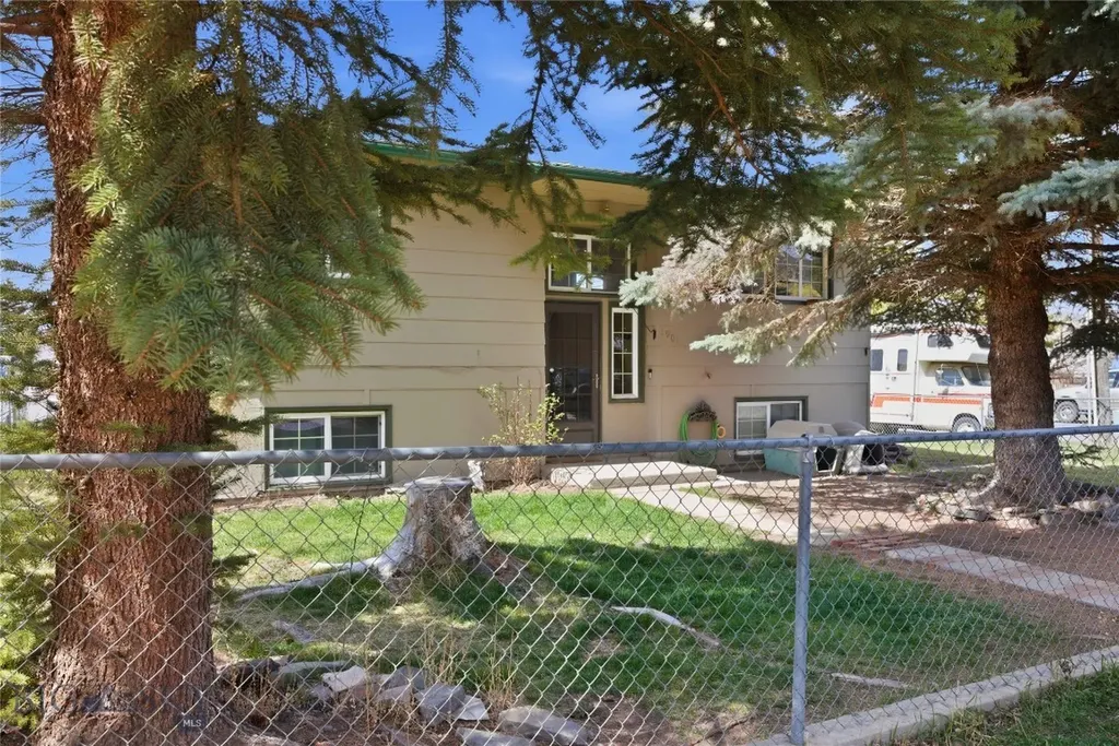 1901 Lafayette Butte MT 59701