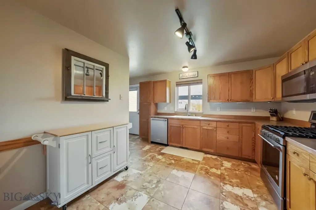 174 Heidi Lane Belgrade MT 59714