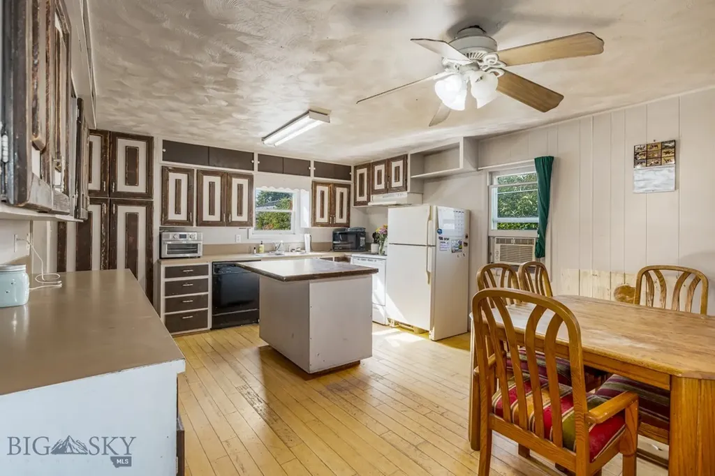 407 West 2nd Avenue Big Timber MT 59011