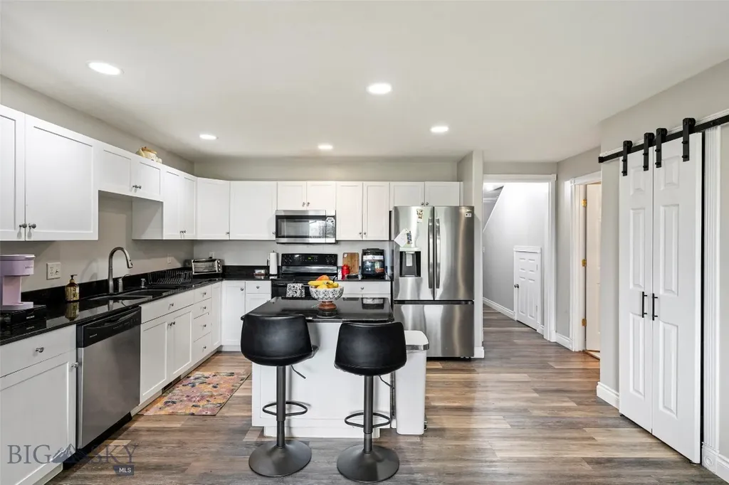 2963 Warbler Way Bozeman MT 59718