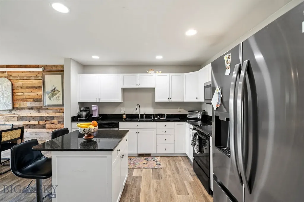 2963 Warbler Way Bozeman MT 59718