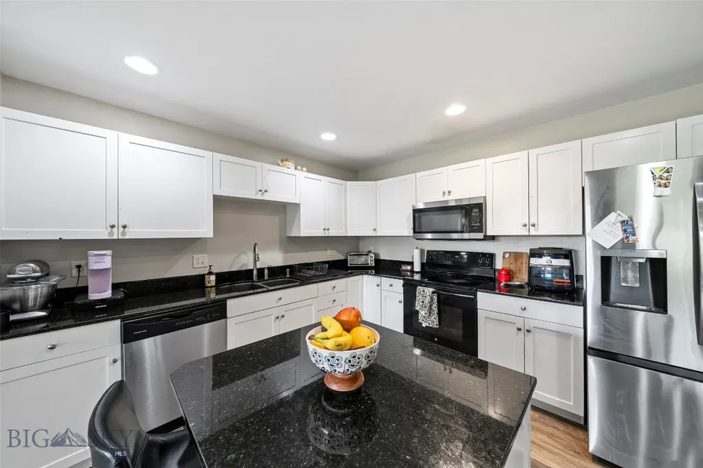 2963 Warbler Way Bozeman MT 59718