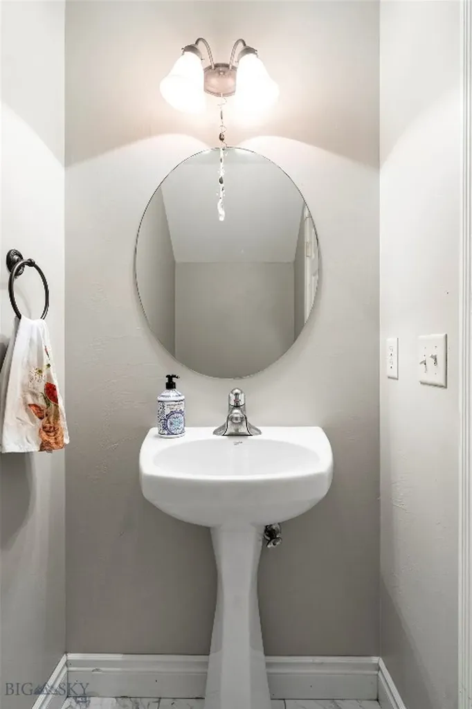 2963 Warbler Way Bozeman MT 59718