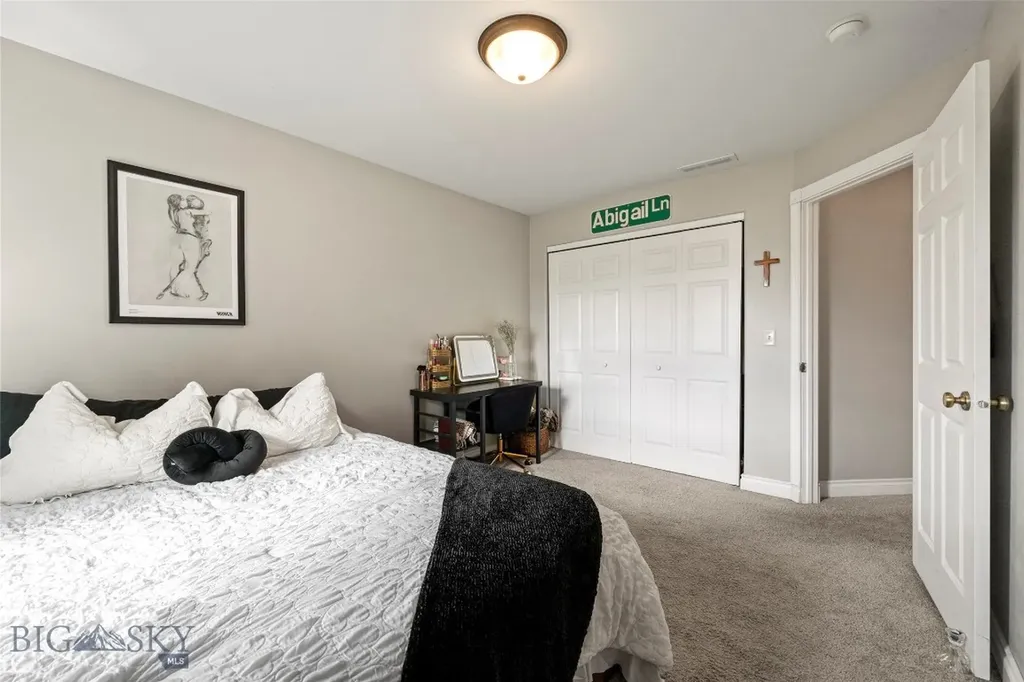 2963 Warbler Way Bozeman MT 59718
