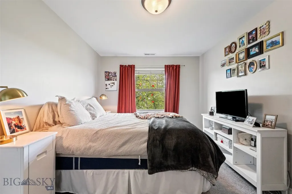 2963 Warbler Way Bozeman MT 59718