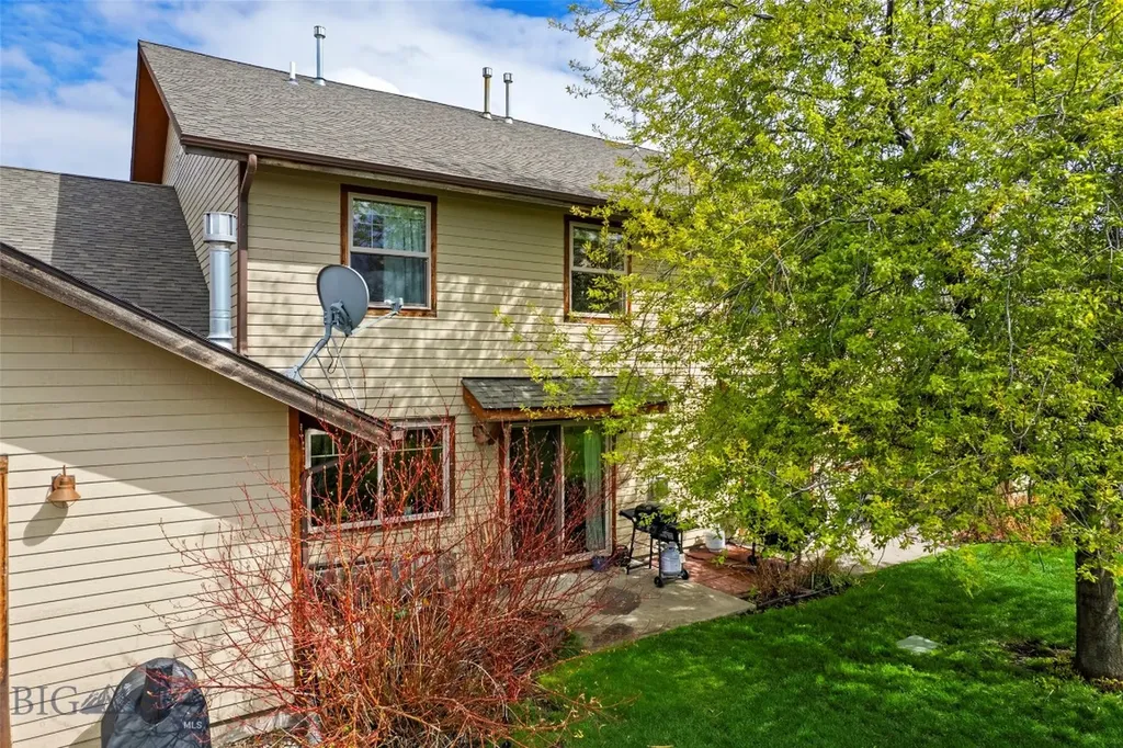 2963 Warbler Way Bozeman MT 59718