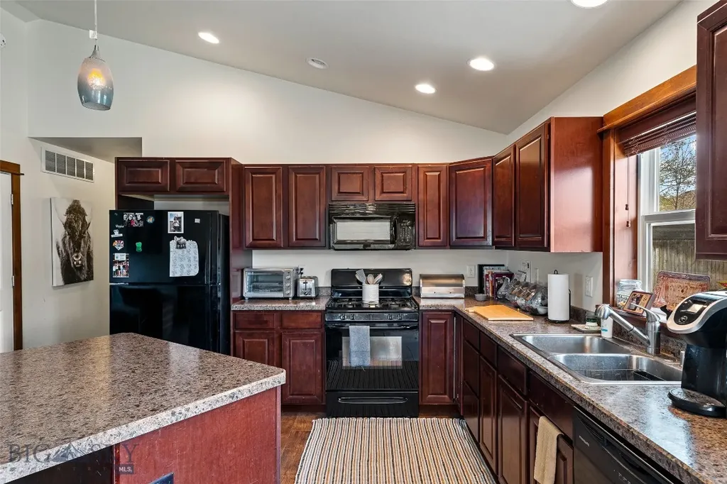 339 Cedar Wood Bozeman MT 59718