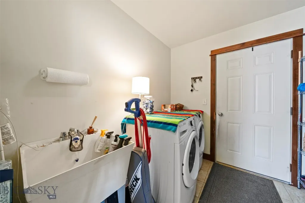 339 Cedar Wood Bozeman MT 59718