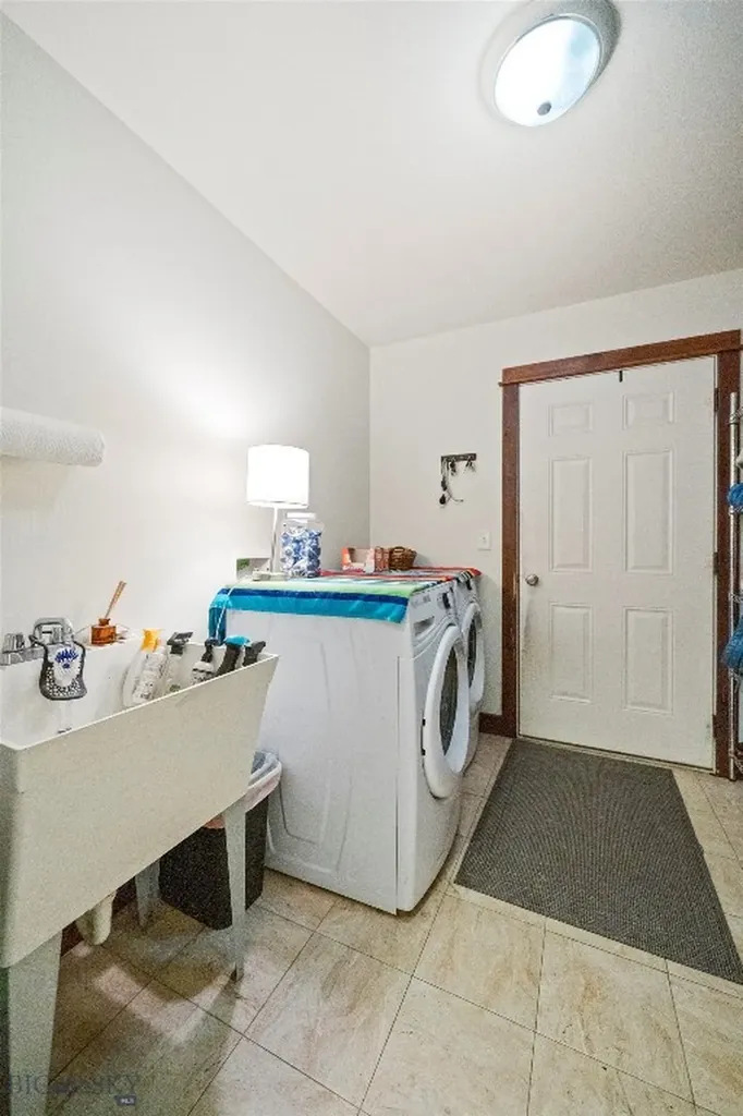 339 Cedar Wood Bozeman MT 59718