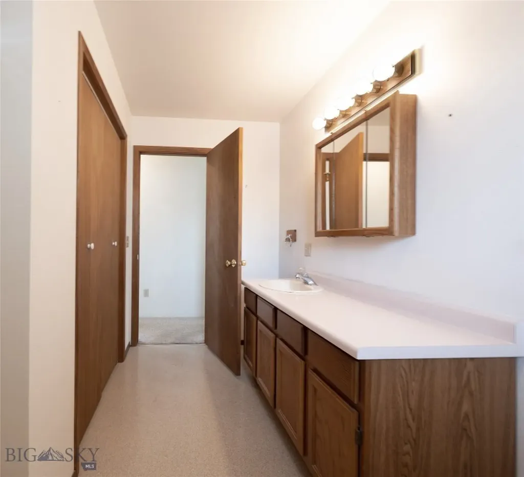 730 Kentucky Dillon MT 59725