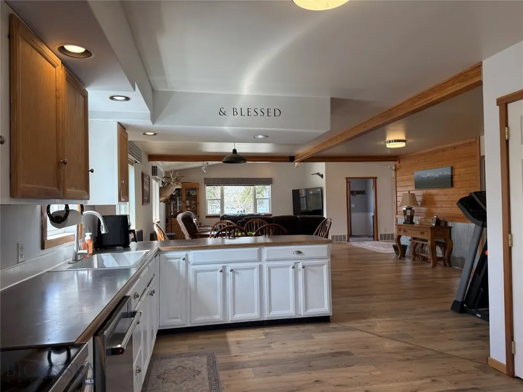 119 E 9th Big Timber MT 59011