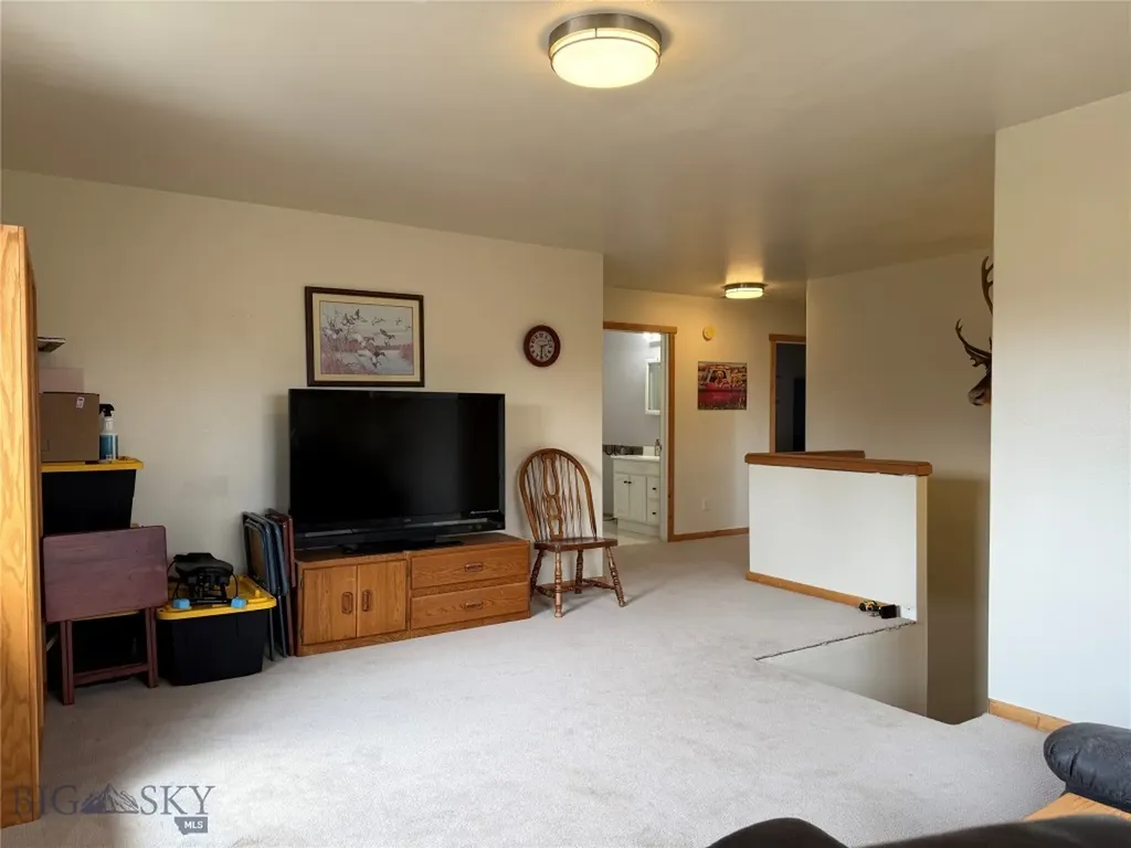 119 E 9th Big Timber MT 59011