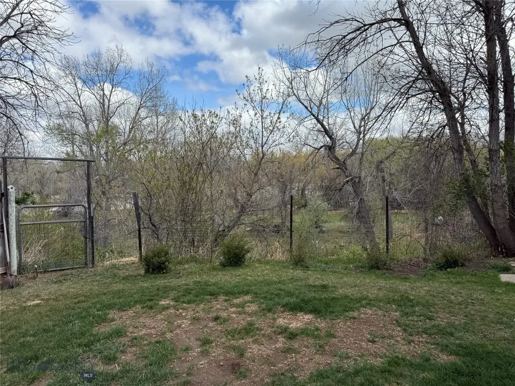 119 E 9th Big Timber MT 59011