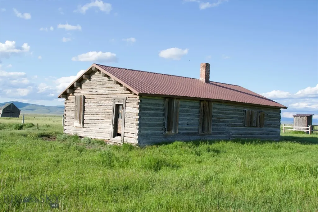 Tbd South Valley Road Dell MT 59724