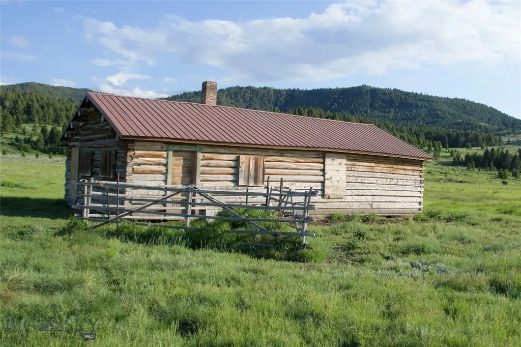 Tbd South Valley Road Dell MT 59724