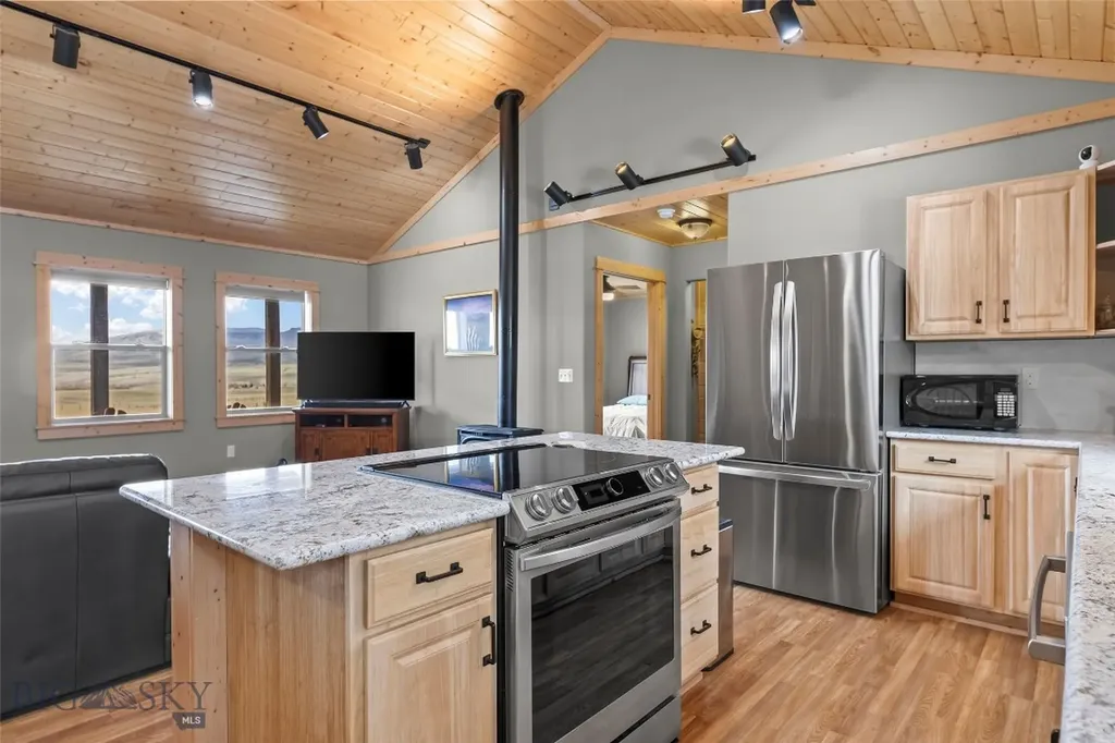60 Wapiti Road Whitehall MT 59759