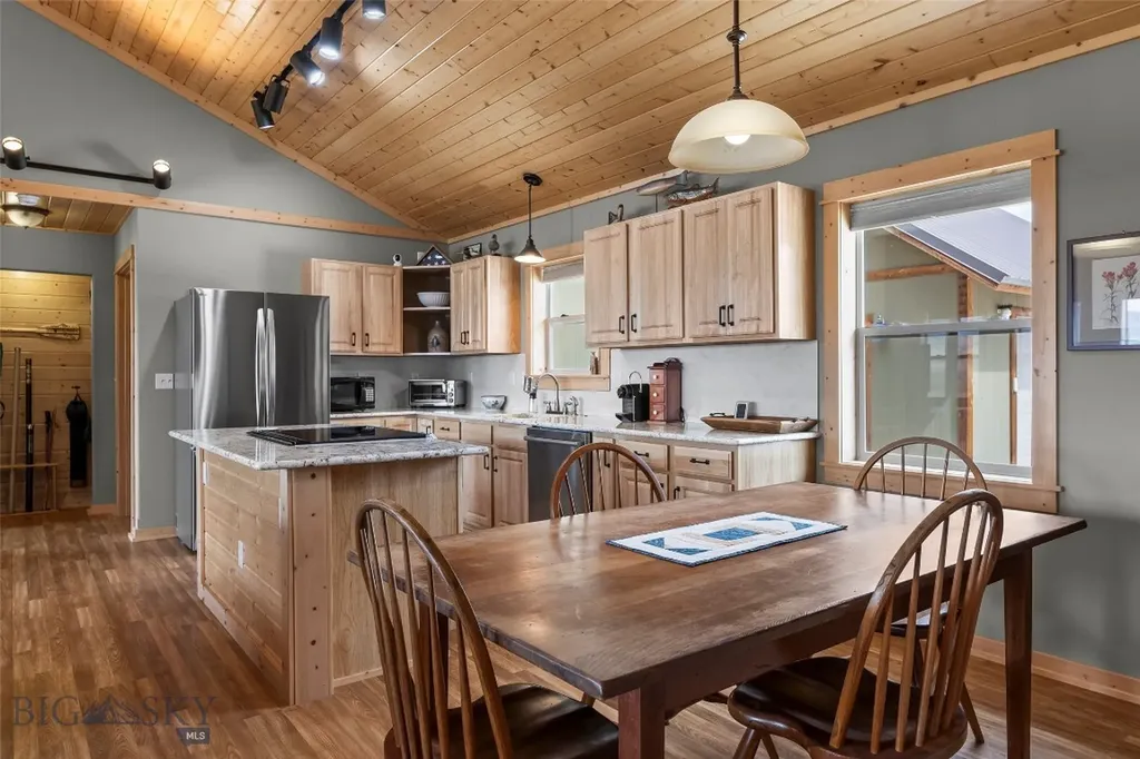 60 Wapiti Road Whitehall MT 59759