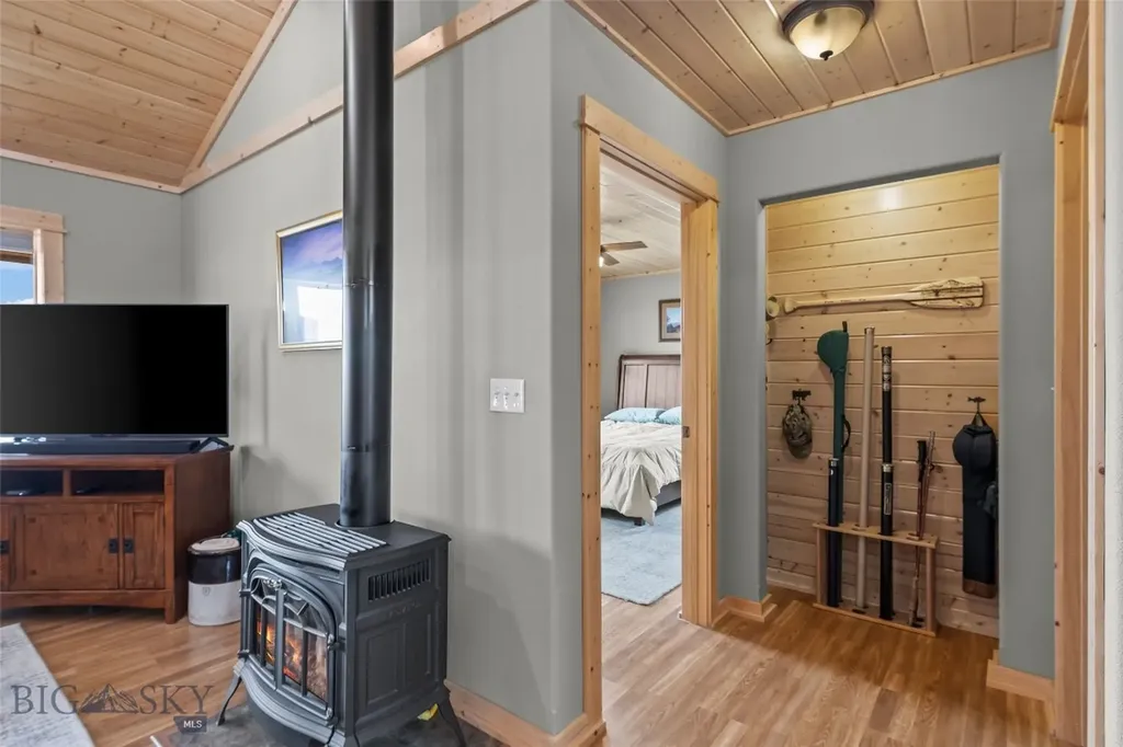 60 Wapiti Road Whitehall MT 59759