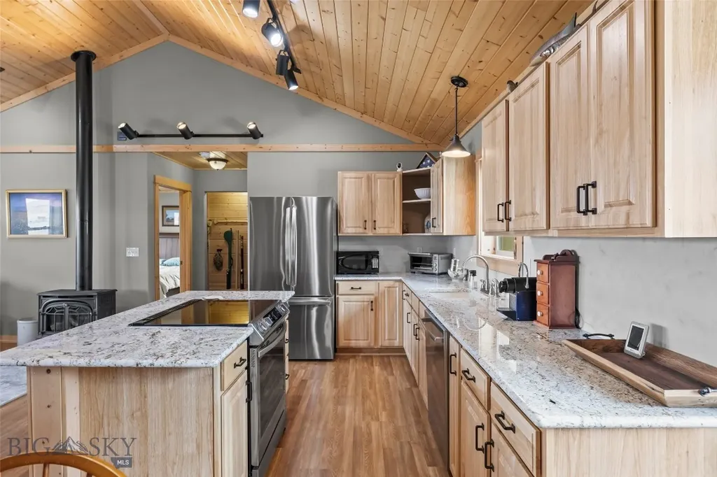 60 Wapiti Road Whitehall MT 59759