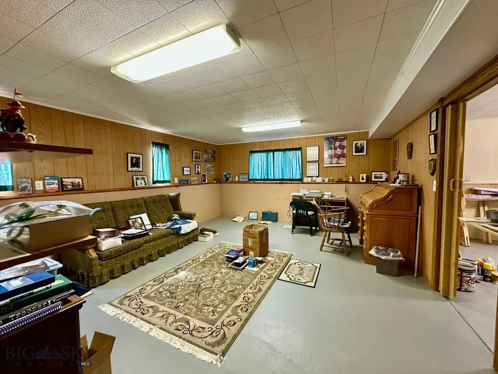 369 Mount Highway 300 Ryegate MT 59074