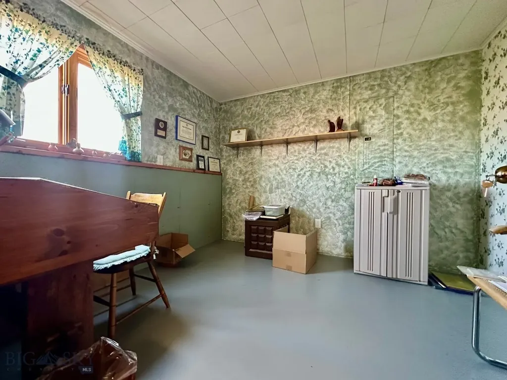 369 Mount Highway 300 Ryegate MT 59074