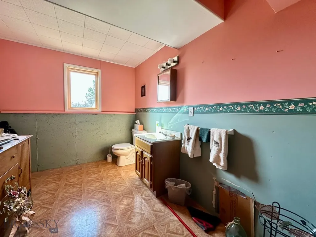 369 Mount Highway 300 Ryegate MT 59074