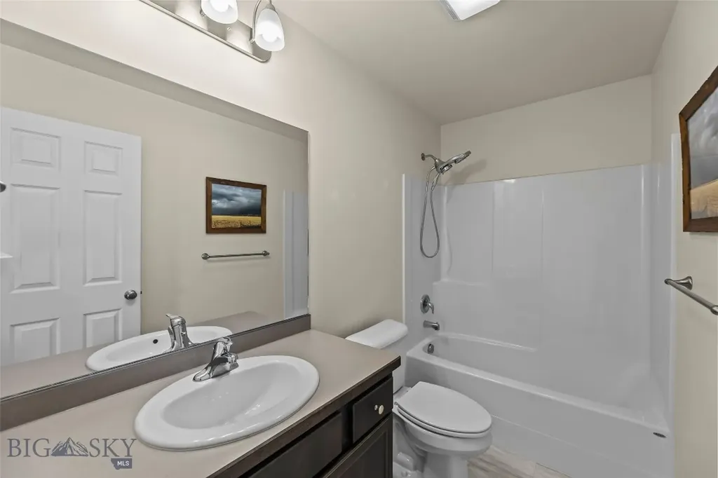1009 Falcon Ridge Boulevard Belgrade MT 59714