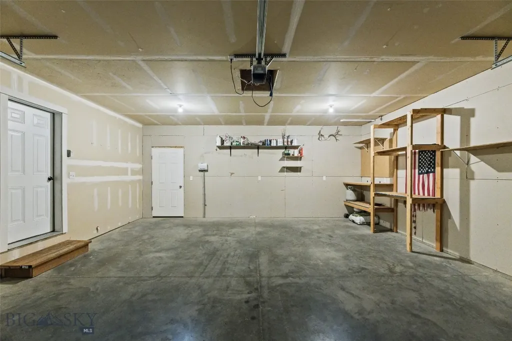 1009 Falcon Ridge Boulevard Belgrade MT 59714