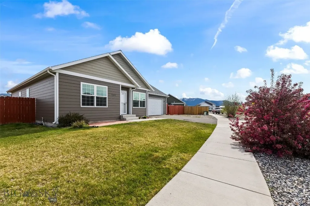 1009 Falcon Ridge Boulevard Belgrade MT 59714