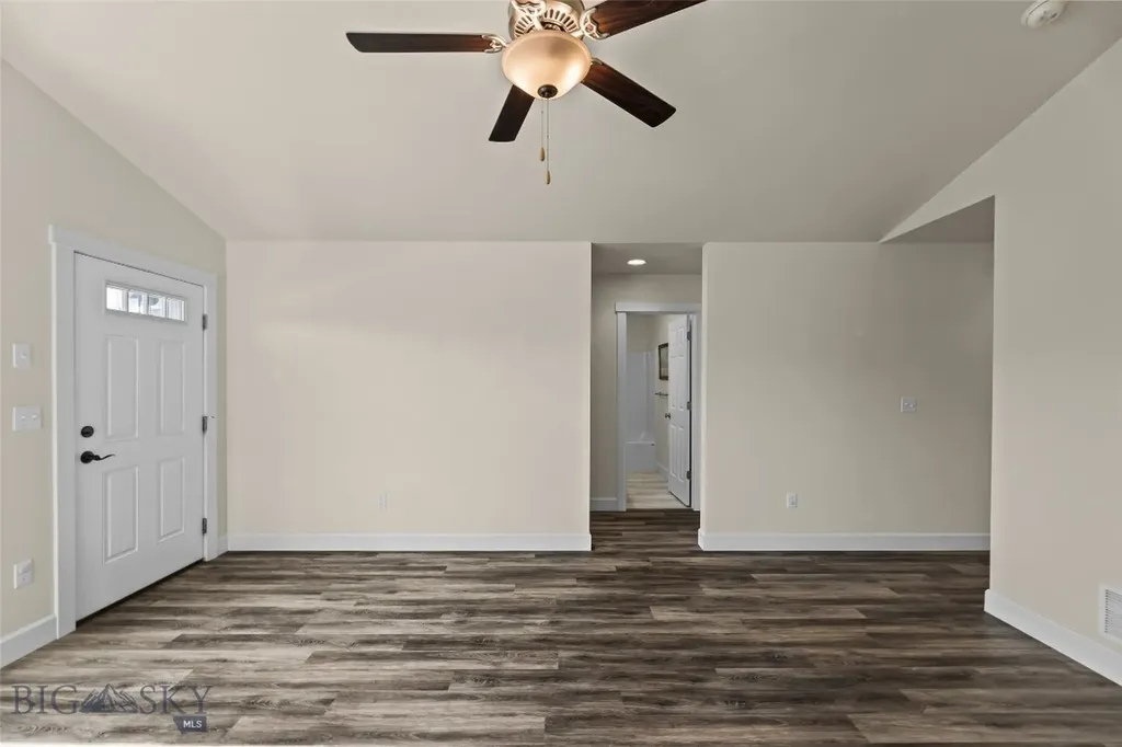 1009 Falcon Ridge Boulevard Belgrade MT 59714