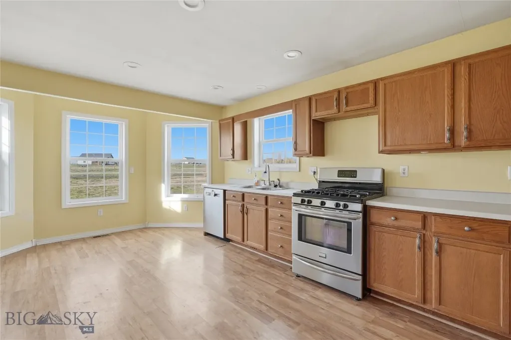 59 Starview Three Forks MT 59752
