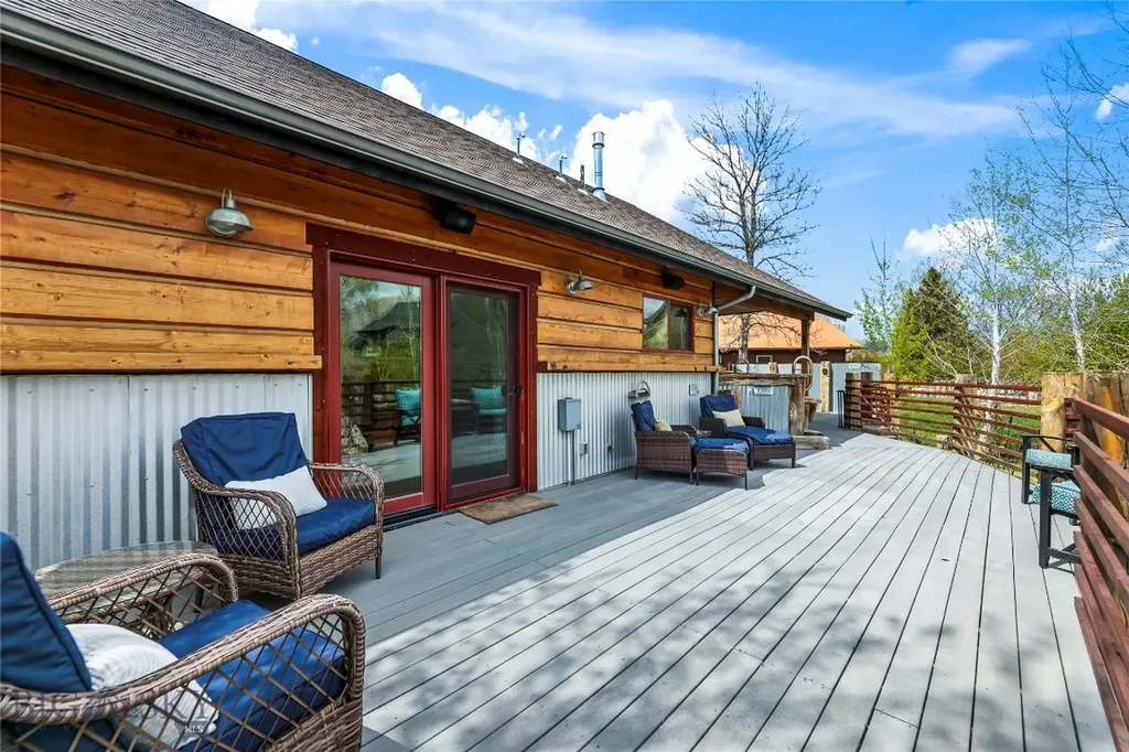 213 Little Creek Bend Livingston MT 59047