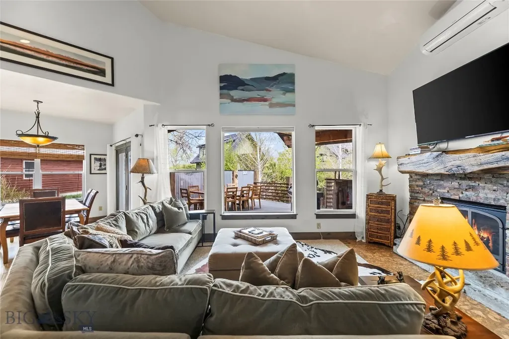 213 Little Creek Bend Livingston MT 59047