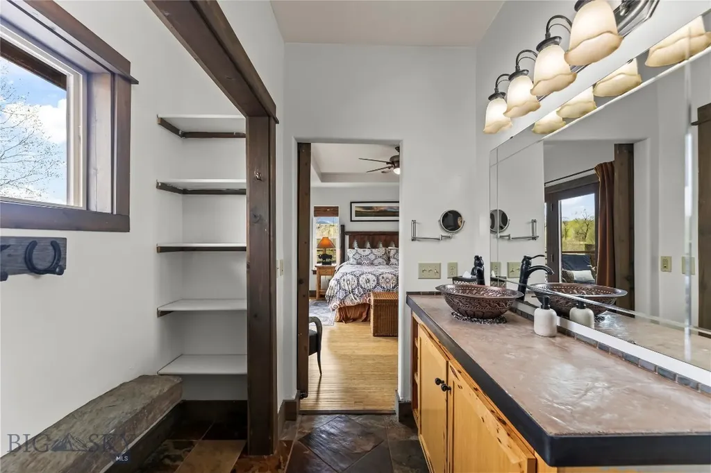 213 Little Creek Bend Livingston MT 59047