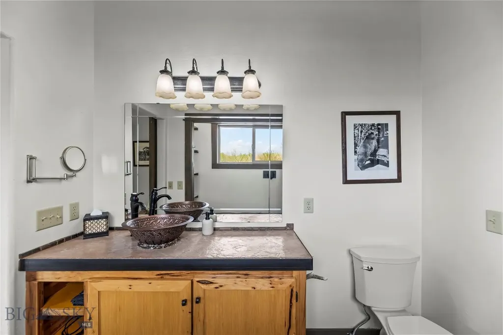 213 Little Creek Bend Livingston MT 59047