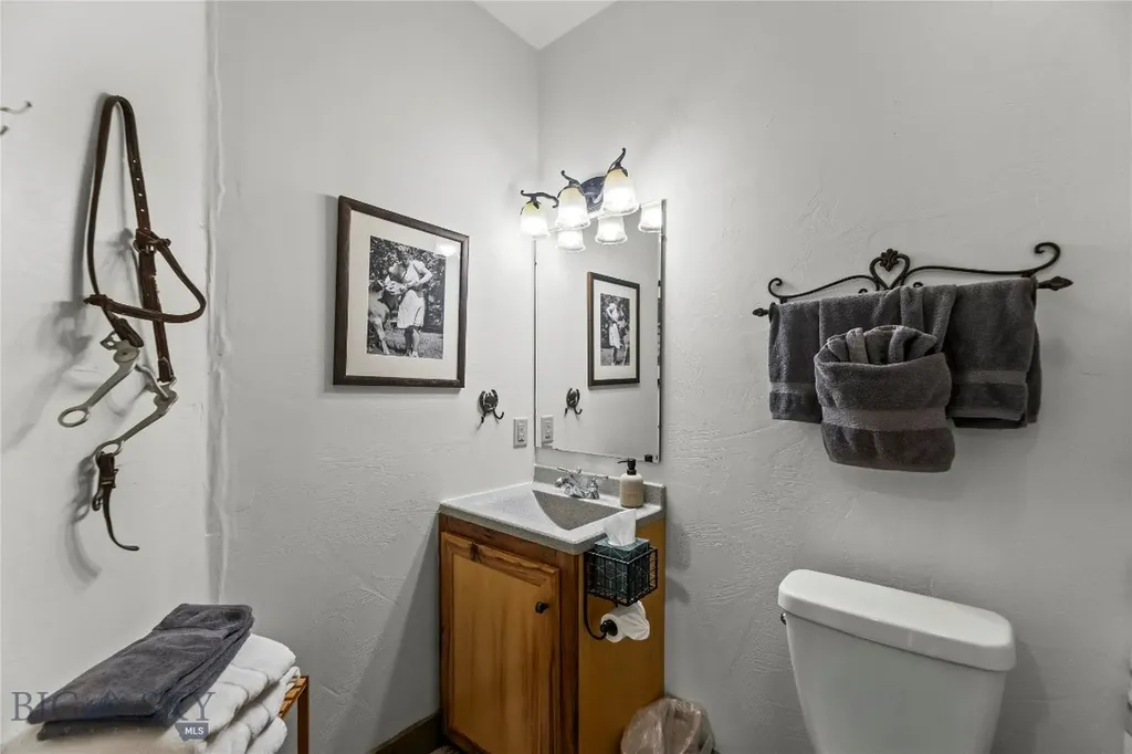 213 Little Creek Bend Livingston MT 59047