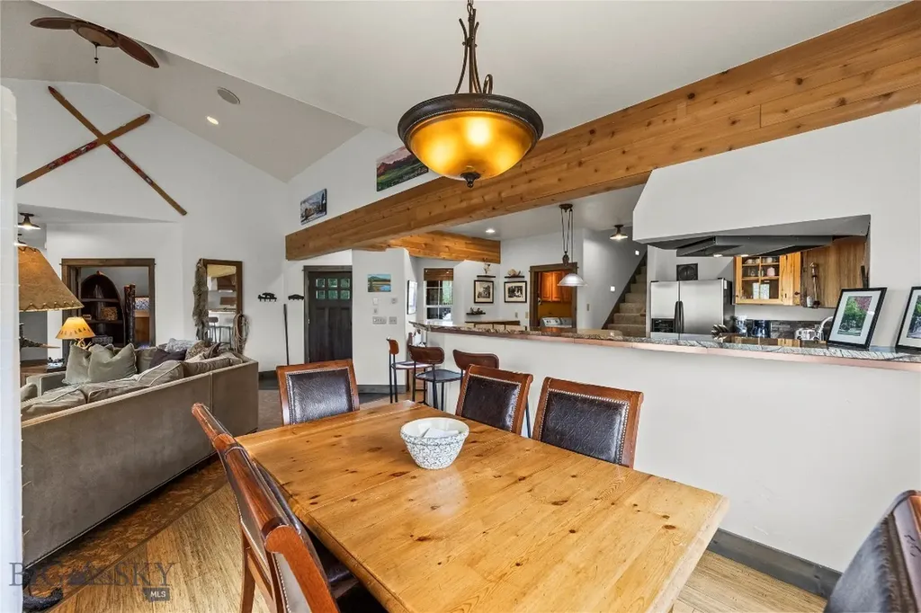 213 Little Creek Bend Livingston MT 59047