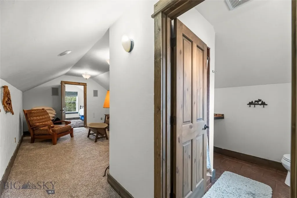 213 Little Creek Bend Livingston MT 59047