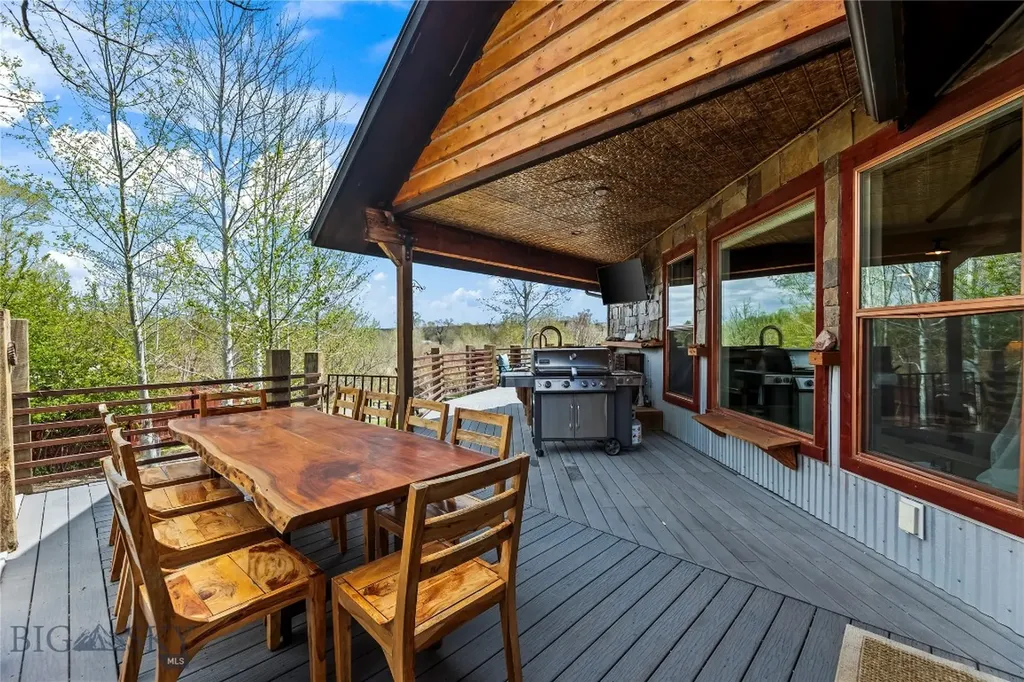 213 Little Creek Bend Livingston MT 59047