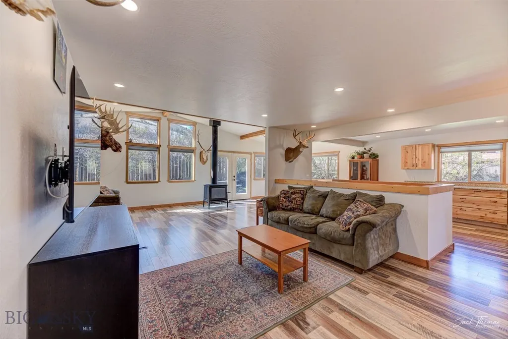 3925 W Us Highway 12 Helena MT 59601