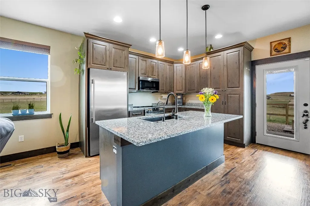 10 Amber Way Three Forks MT 59752