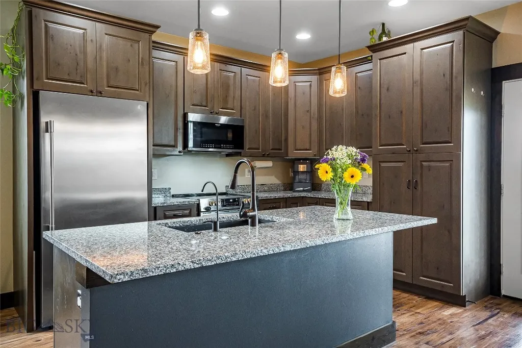 10 Amber Way Three Forks MT 59752
