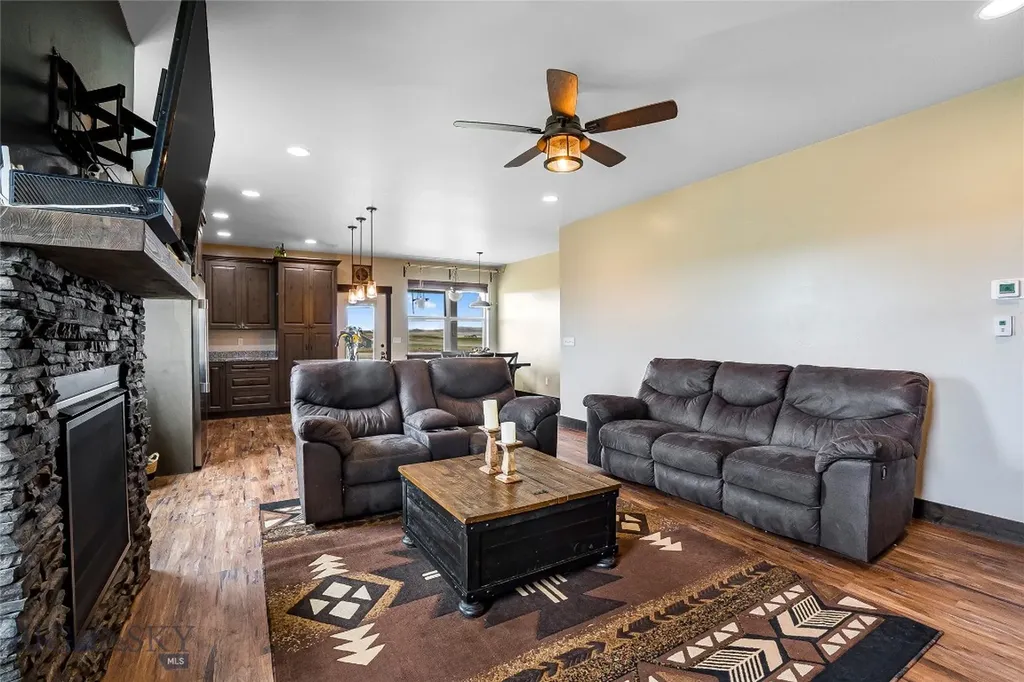 10 Amber Way Three Forks MT 59752