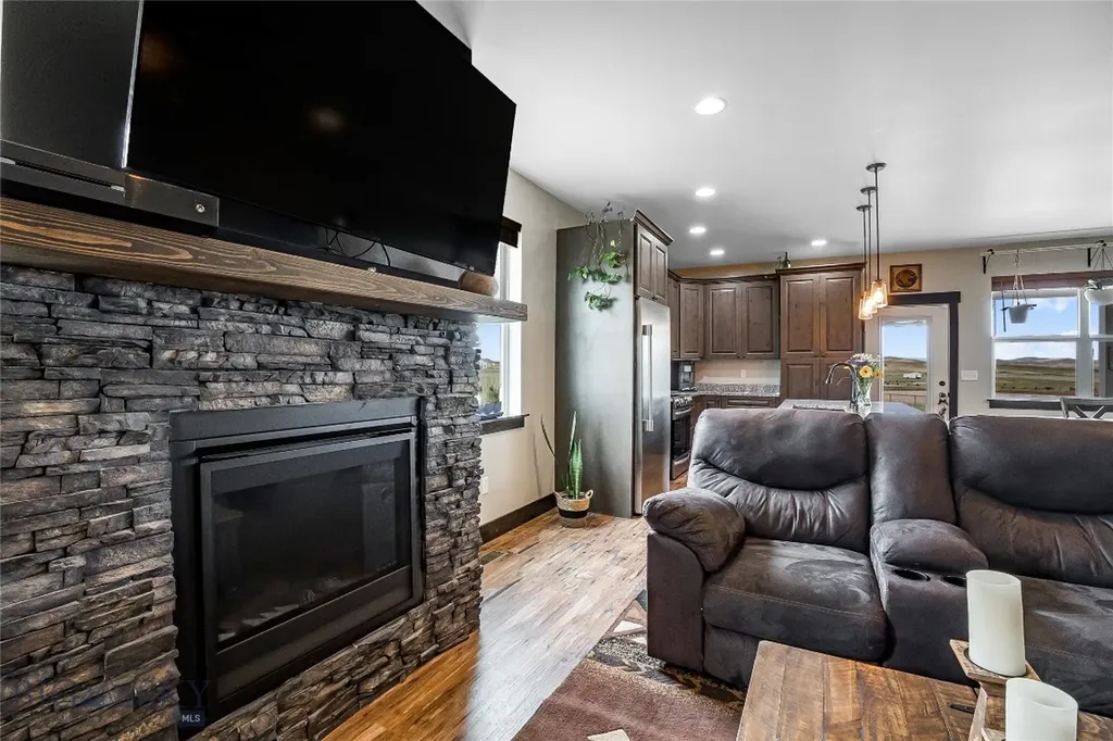 10 Amber Way Three Forks MT 59752