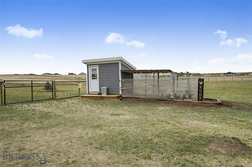 10 Amber Way Three Forks MT 59752