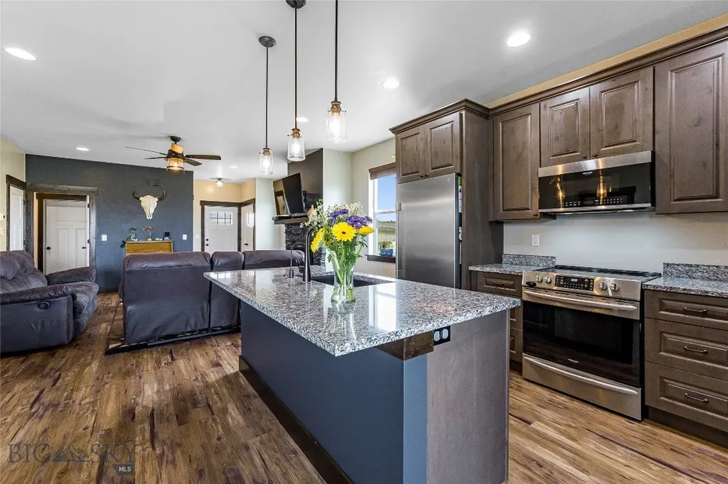 10 Amber Way Three Forks MT 59752