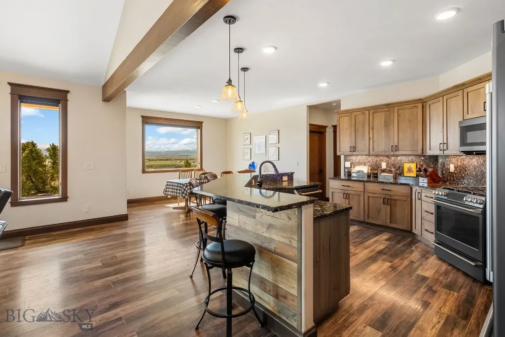 100 Saddle Ridge Manhattan MT 59741